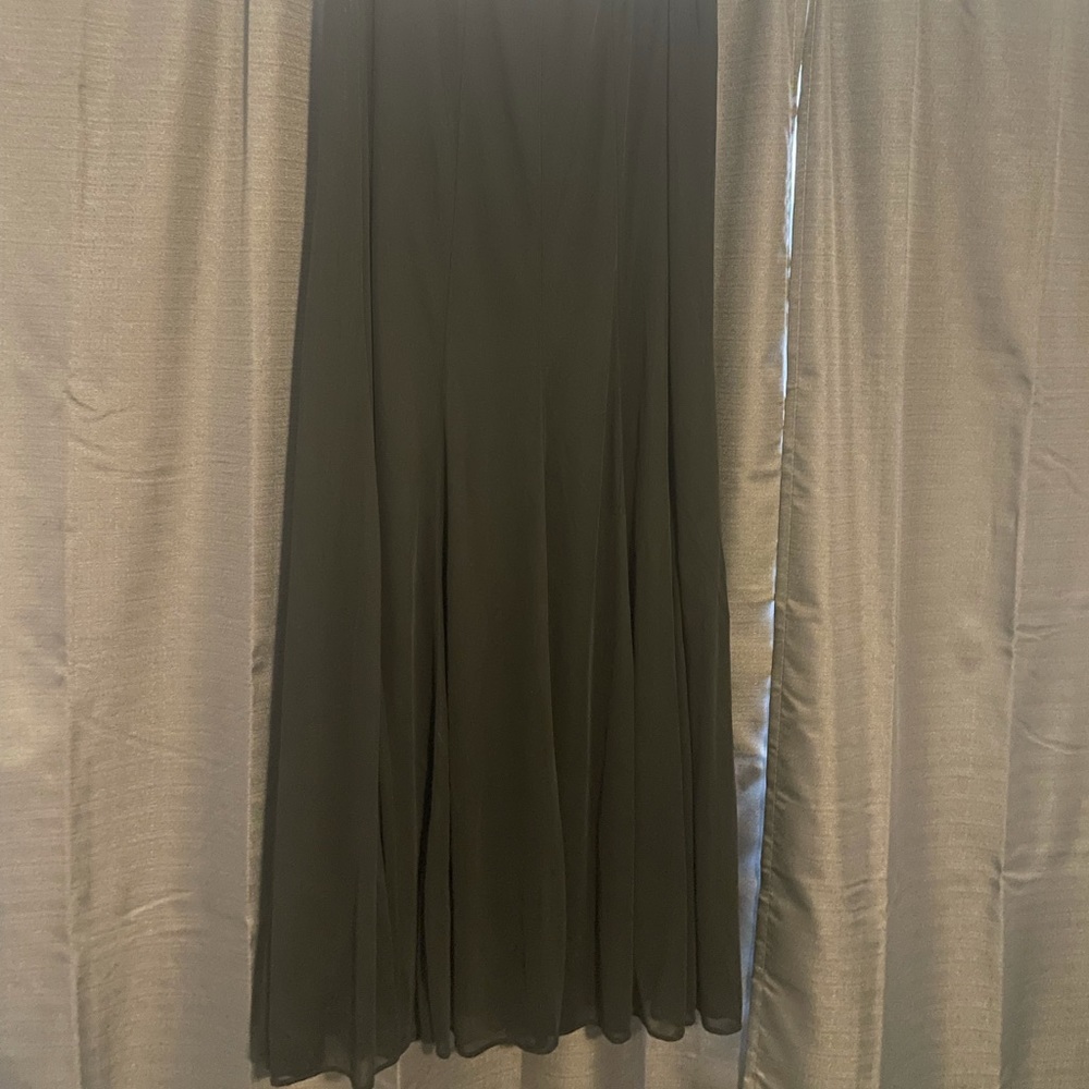 Onyx Black Flowy Maxi Skirt. Size L.